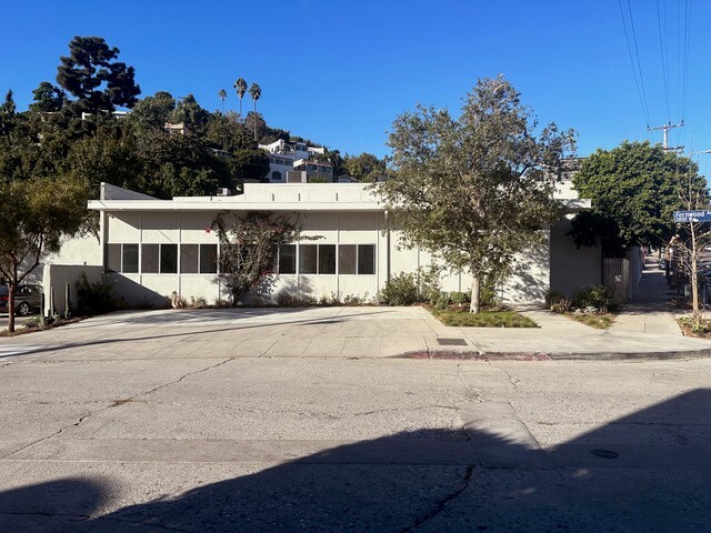 1825 Hyperion Ave, Los Angeles, CA à louer - Photo de l’immeuble – Image 1 sur 28