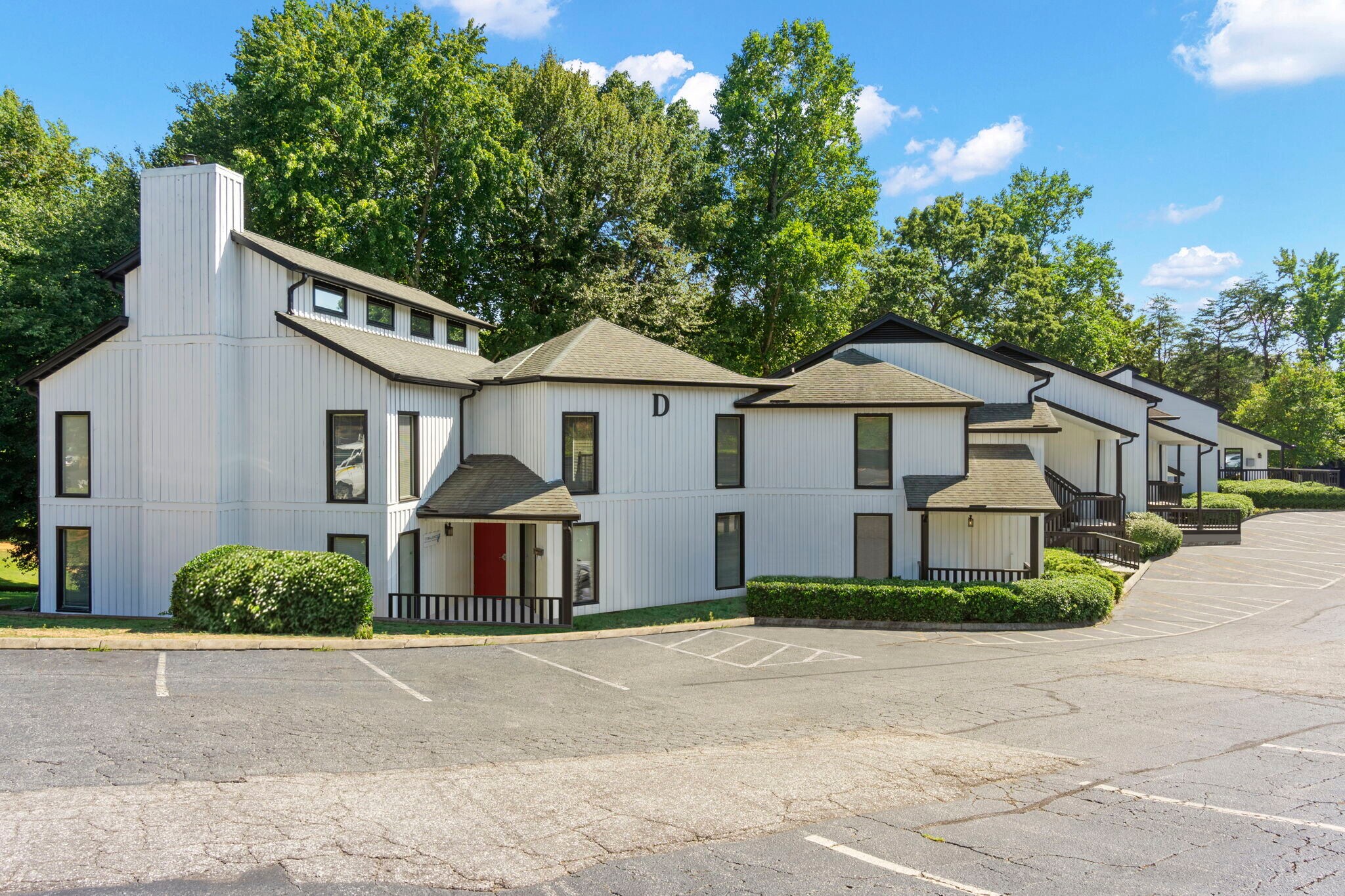 870 Wade Hampton Blvd, Greenville, SC à louer Photo principale– Image 1 sur 4