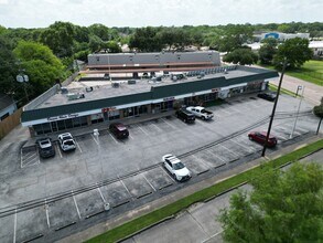 9810 Hillcroft Ave, Houston, TX à louer Photo de l’immeuble– Image 1 sur 1