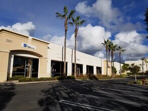 1221 Puerta Del Sol, San Clemente, CA à louer Photo de l’immeuble– Image 2 sur 9