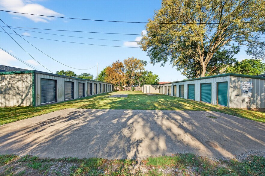 104 S Commercial St, Bells, TX à vendre - Photo principale – Image 1 sur 10