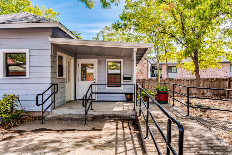 1721 W 35th St portefeuille de 2 biens à vendre sur LoopNet.fr - Photo de l’immeuble – Image 2 sur 2