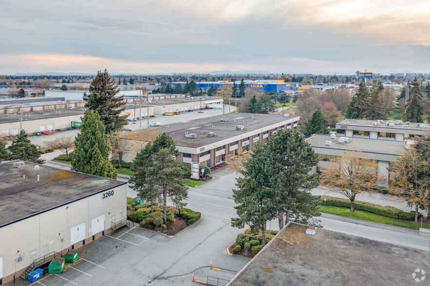 3331 Viking Way, Richmond, BC à louer - Photo de l’immeuble – Image 2 sur 10