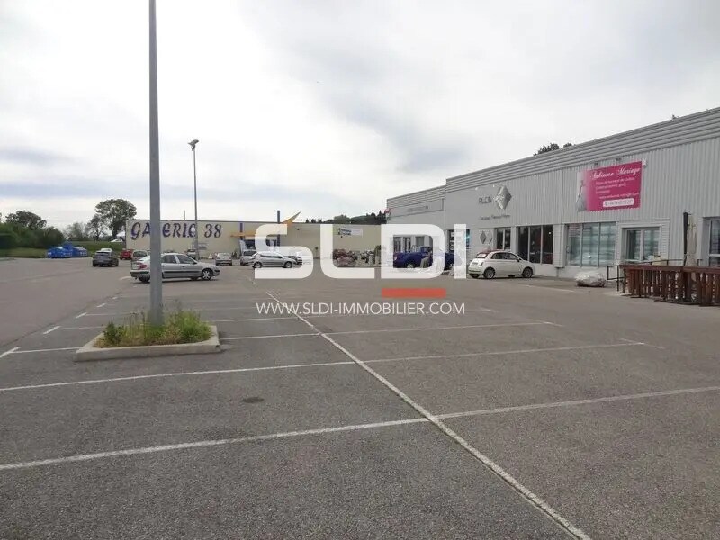 Local commercial dans La Côte-Saint-André à vendre Photo de l’immeuble– Image 1 sur 6