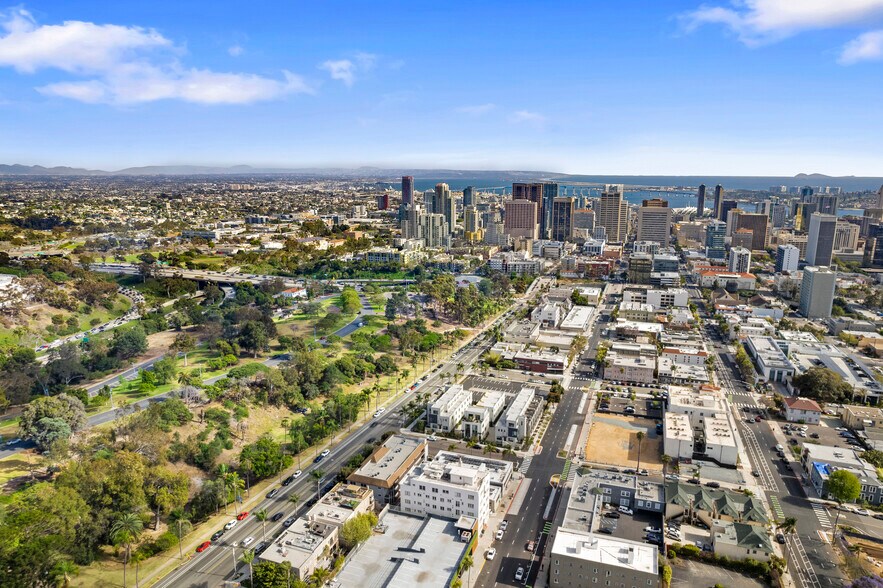 2164 2nd Ave, San Diego, CA à vendre - Photo de l’immeuble – Image 2 sur 24