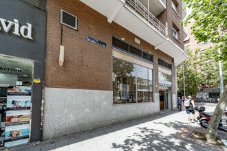 Calle De La Infanta Mercedes, 58, Madrid, Madrid à louer Photo intérieure– Image 1 sur 35