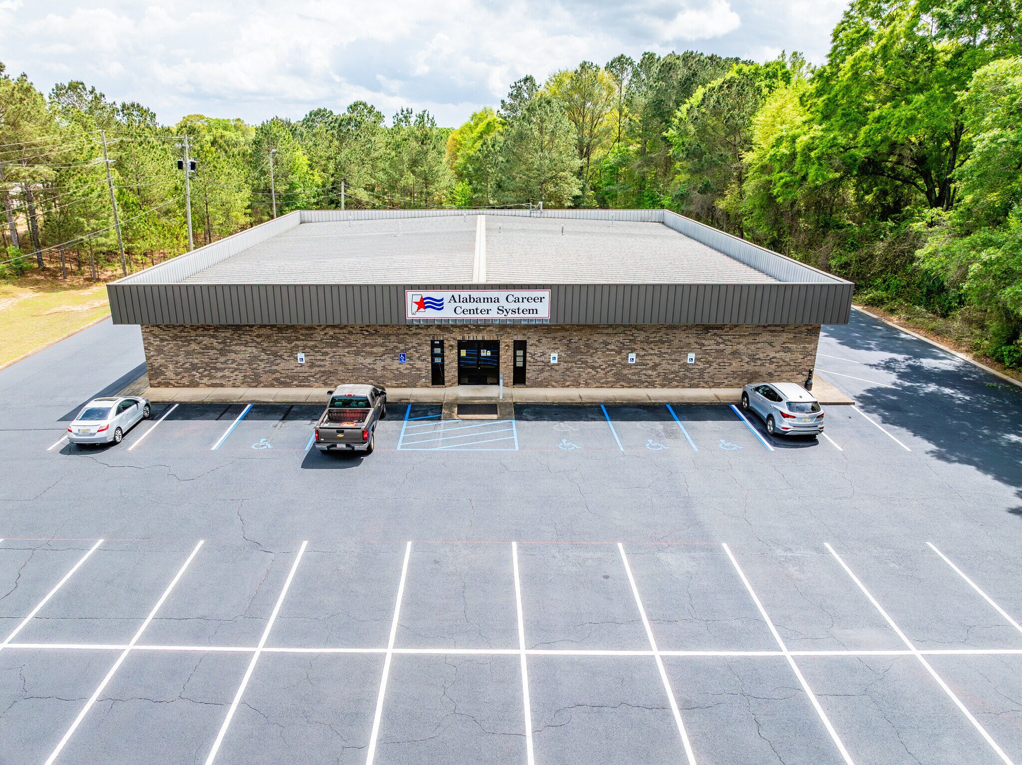 2021 Boll Weevil Cir, Enterprise, AL à louer Photo de l’immeuble– Image 1 sur 13