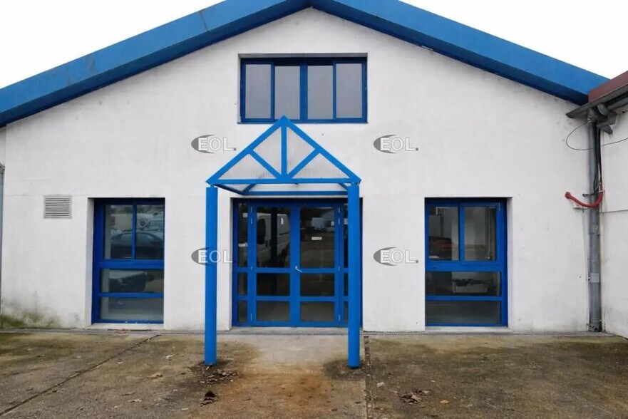 Local d’activités dans Choisy-le-Roi à louer - Photo de l’immeuble – Image 1 sur 8