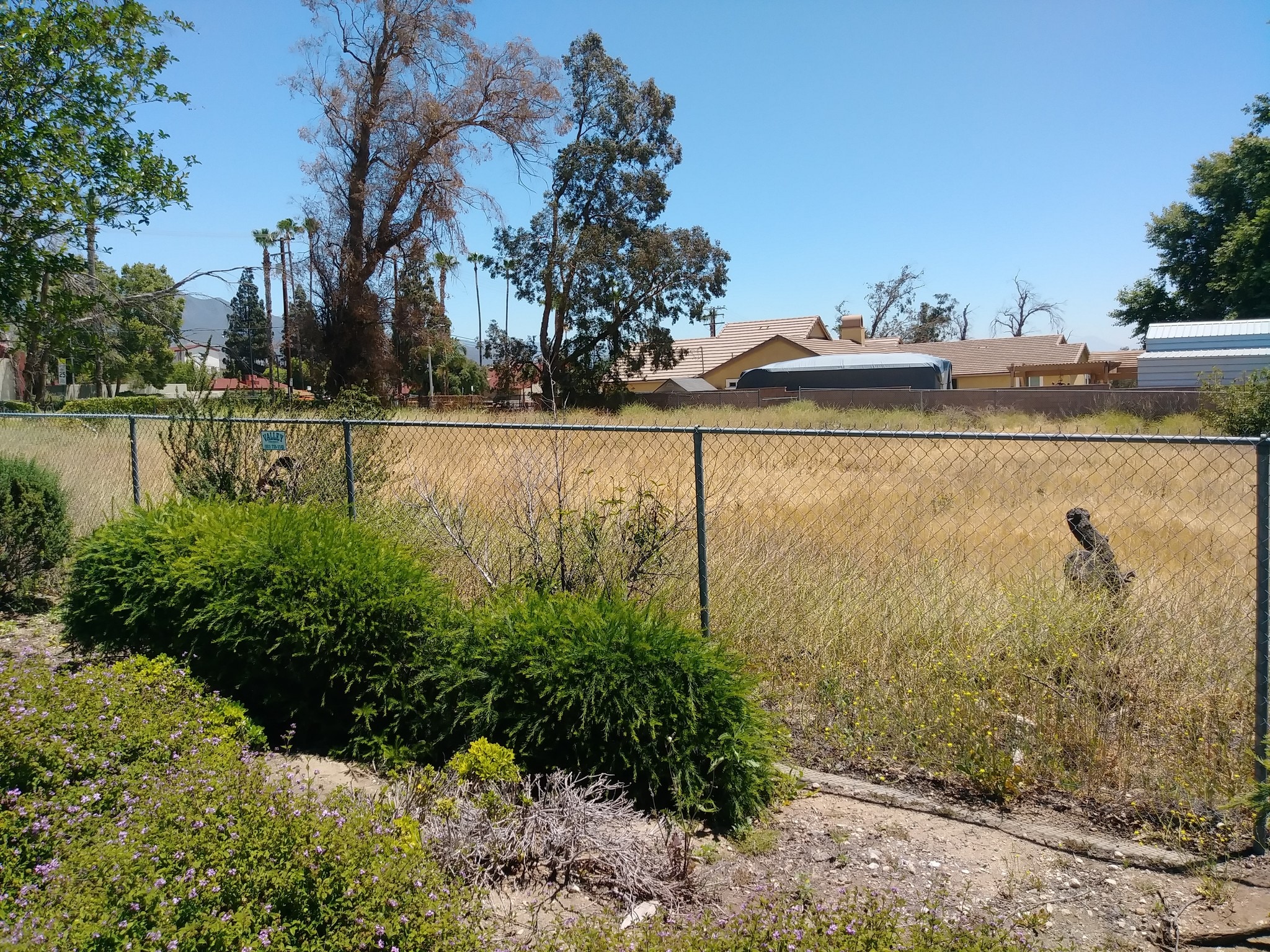 Summit Ave, Rancho Cucamonga, CA à vendre Photo principale– Image 1 sur 10