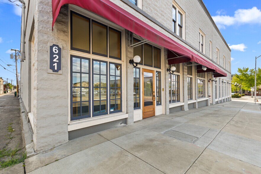723 SE Pine St, Roseburg, OR à vendre - Photo principale – Image 1 sur 1