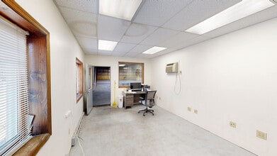 166 Foster Ave, Freeland, PA à louer Numérisation 3D Matterport– Image 1 sur 12