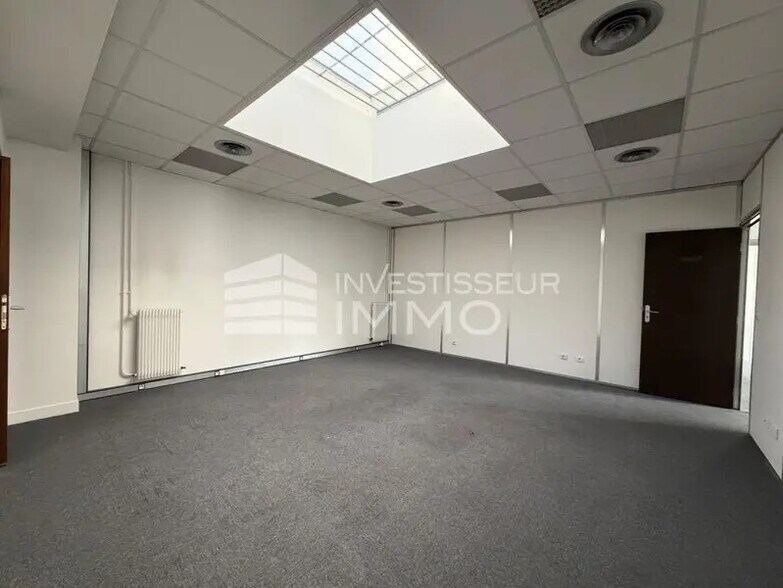 Bureau dans Lognes à louer - Photo intérieure – Image 2 sur 6