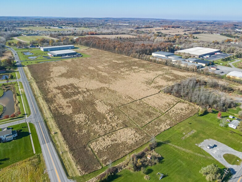 County Rd 41, Farmington, NY à louer - Aérien – Image 1 sur 10