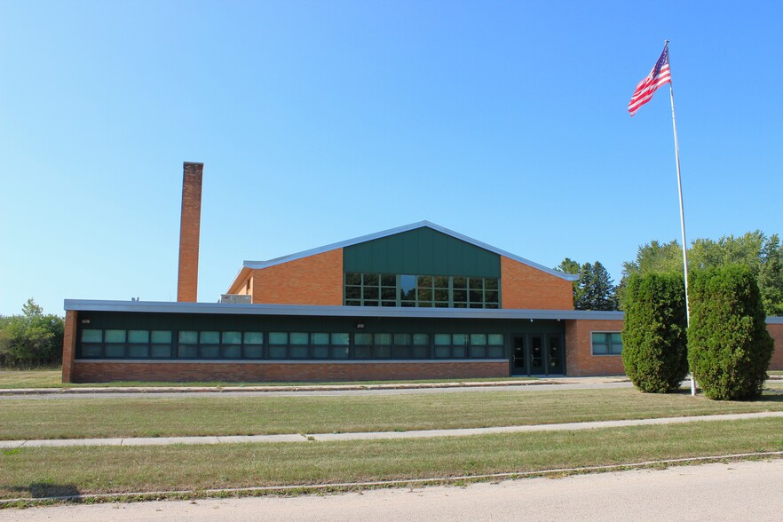 610 Cuyler St, Cheboygan, MI à vendre - Photo de l’immeuble – Image 2 sur 17