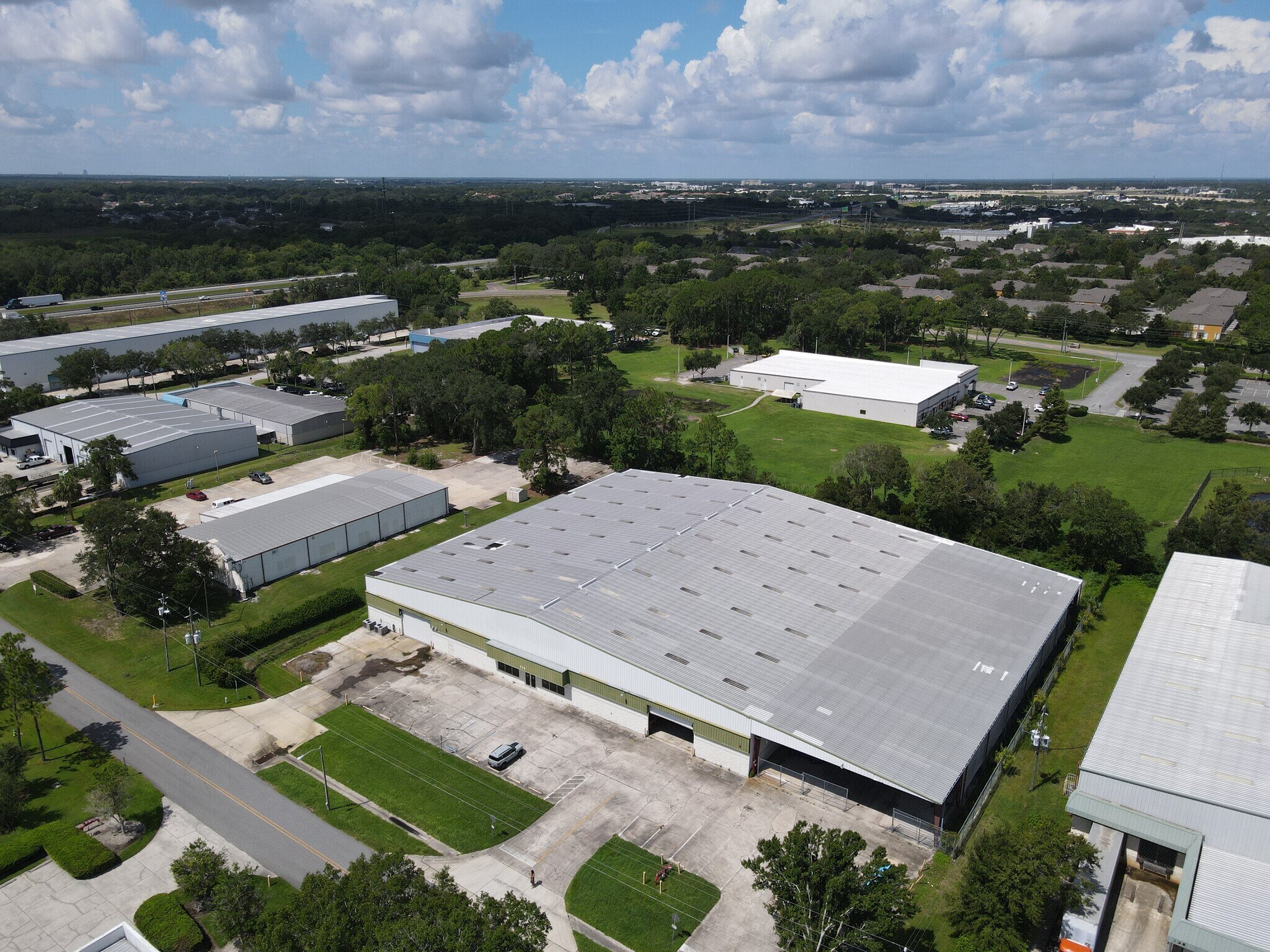 110 Tech Dr, Sanford, FL à vendre Photo de l’immeuble– Image 1 sur 15