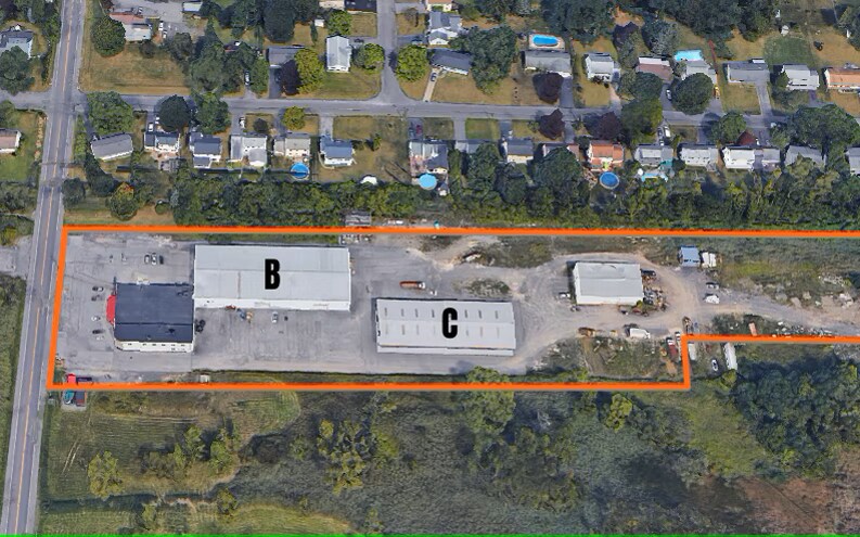 5912 N Burdick St, East Syracuse, NY à louer Photo principale– Image 1 sur 7