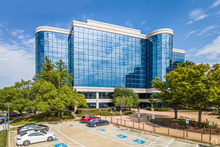 6404 Ivy Ln, Greenbelt, MD à louer - Photo principale – Image 1 sur 36