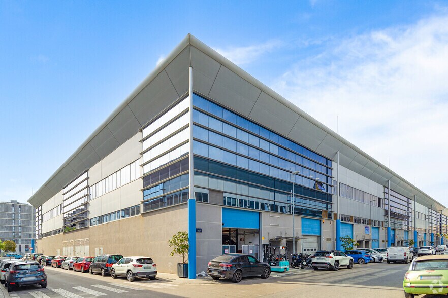 Industriel/Logistique dans Badalona, Barcelona à louer - Photo principale – Image 1 sur 2