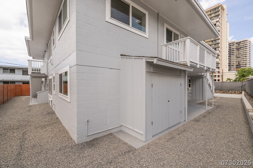 829 Waiaka Pl, Honolulu, HI à vendre - Photo de l’immeuble – Image 3 sur 4