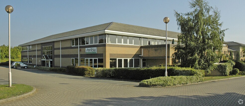 Rutherford Clos, Stevenage à louer - Photo de l’immeuble – Image 2 sur 11