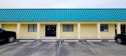 7430-7448 S Us-1 Hwy, Port Saint Lucie, FL à louer Photo intérieure– Image 1 sur 11