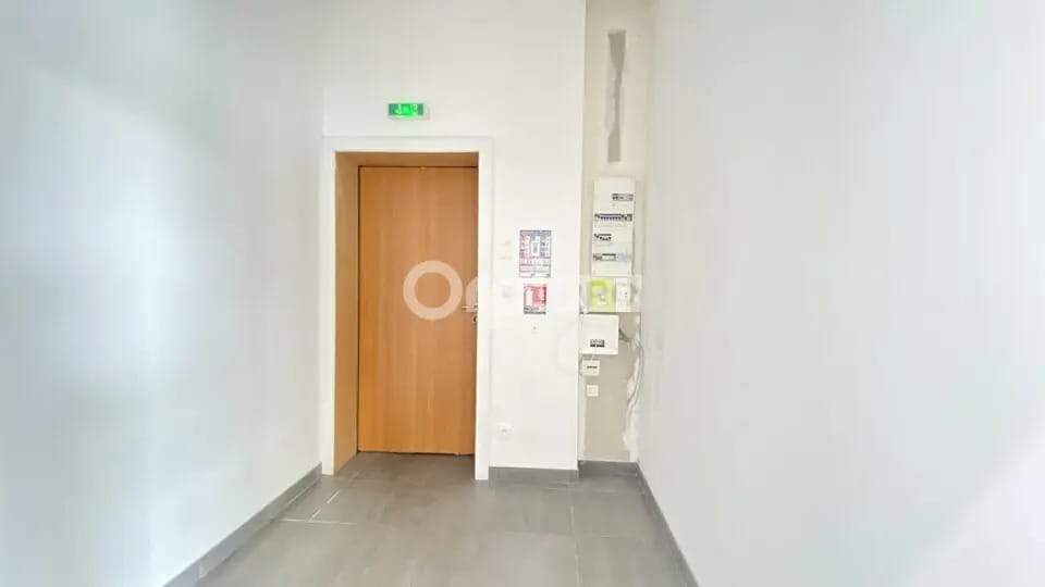 Local commercial dans Ostwald à louer - Photo de l’immeuble – Image 3 sur 6