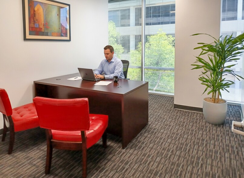 21031 Ventura Blvd, Woodland Hills, CA à louer - Photo intérieure – Image 3 sur 11