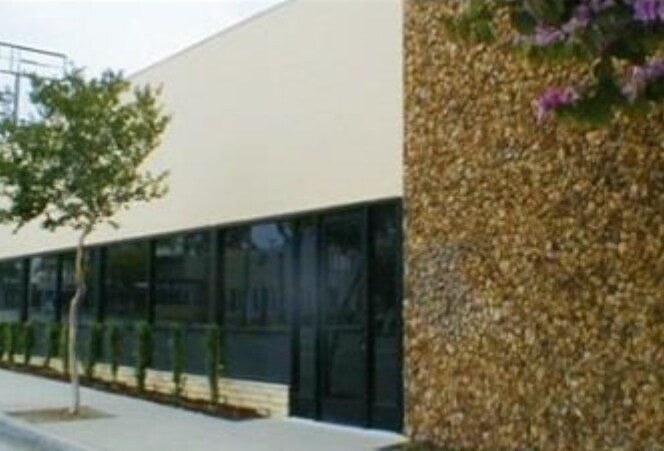 181 S E St, San Bernardino, CA à vendre - Photo de l’immeuble – Image 3 sur 13