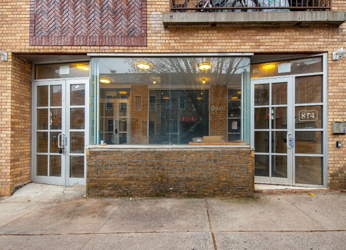 814 40th St, Brooklyn, NY à louer Photo de l’immeuble– Image 1 sur 2