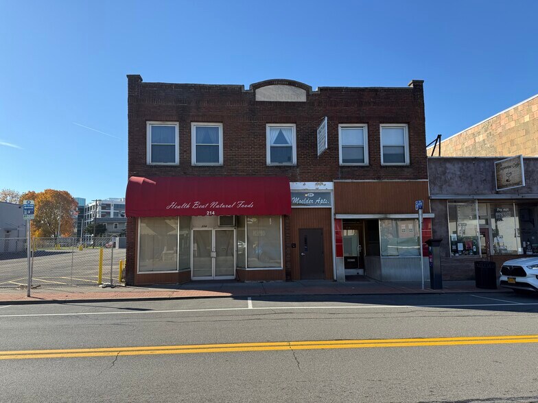 214-218 Main St, Johnson City, NY à louer - Photo de l’immeuble – Image 2 sur 10