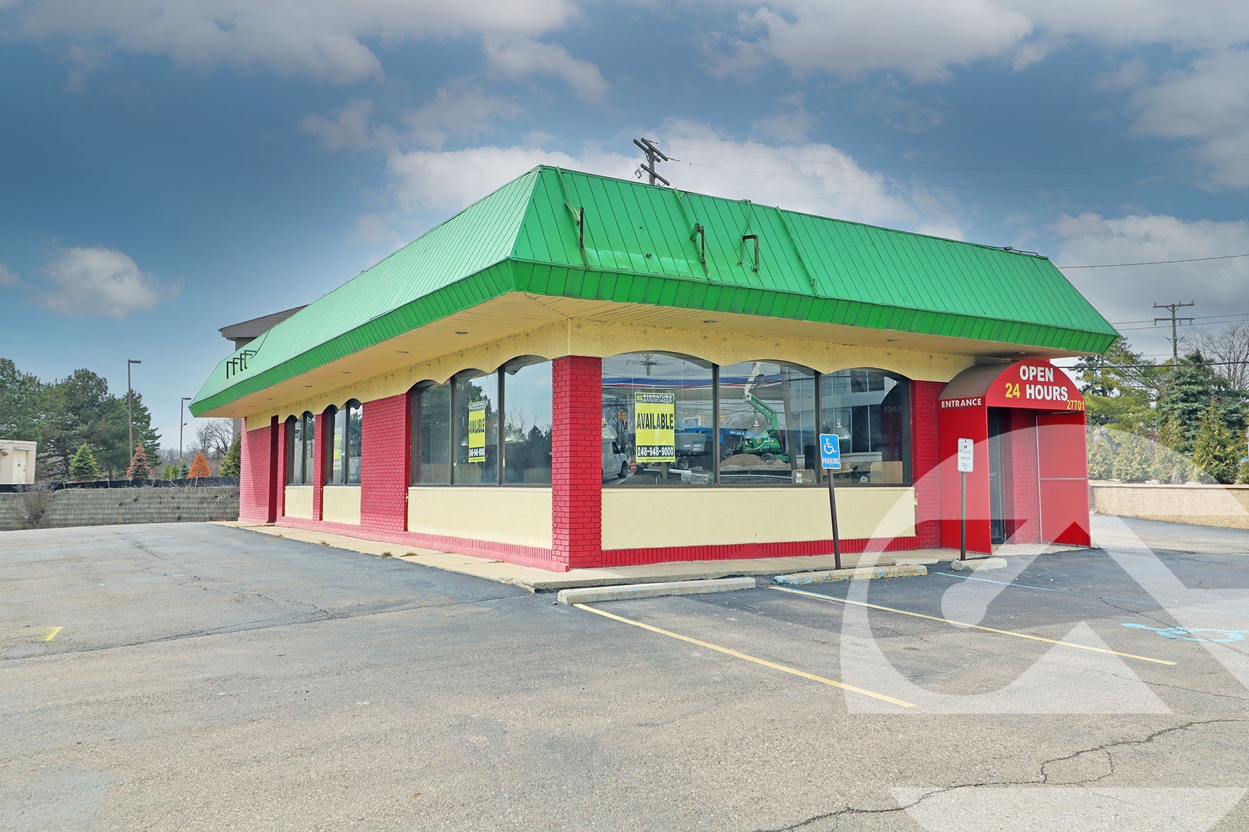 27701 Orchard Lake Rd, Farmington Hills, MI à vendre Photo de l’immeuble– Image 1 sur 9