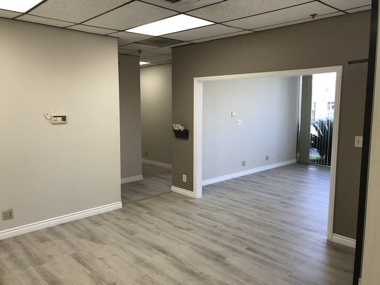 240 Calle Pintoresco, San Clemente, CA à vendre - Photo de l’immeuble – Image 3 sur 13
