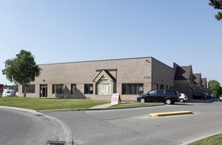 Plus de détails pour 1135 Crestlawn Dr, Mississauga, ON - Bureau à louer