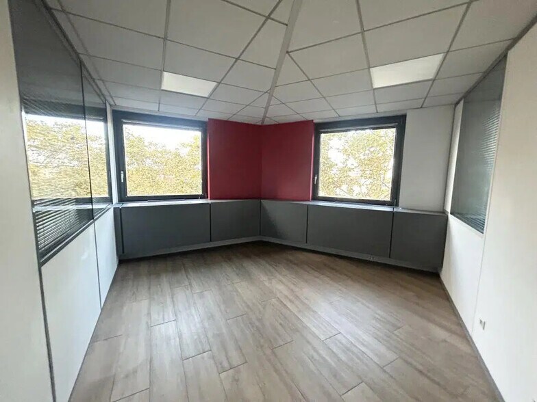 38-42 Avenue Georges Pompidou, Lyon à louer - Photo de l’immeuble – Image 2 sur 3