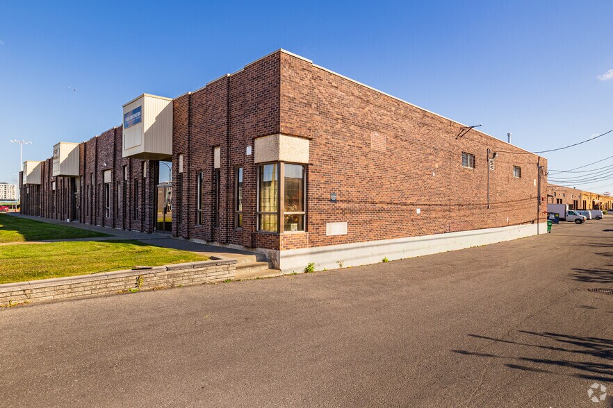 1420-1490 Rue Beaulac, Saint-Laurent, QC à louer - Photo de l’immeuble – Image 3 sur 6
