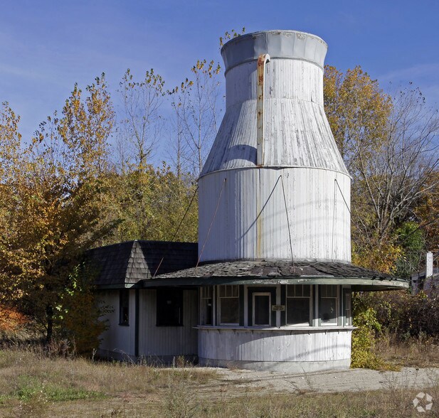 920 Eddie Dowling Hwy, North Smithfield, RI à vendre - Photo principale – Image 1 sur 5