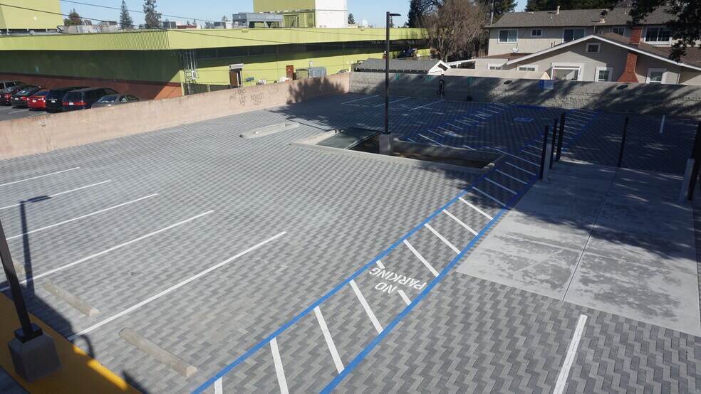 3295 El Camino Real, Atherton, CA à louer - Photo de l’immeuble – Image 2 sur 9