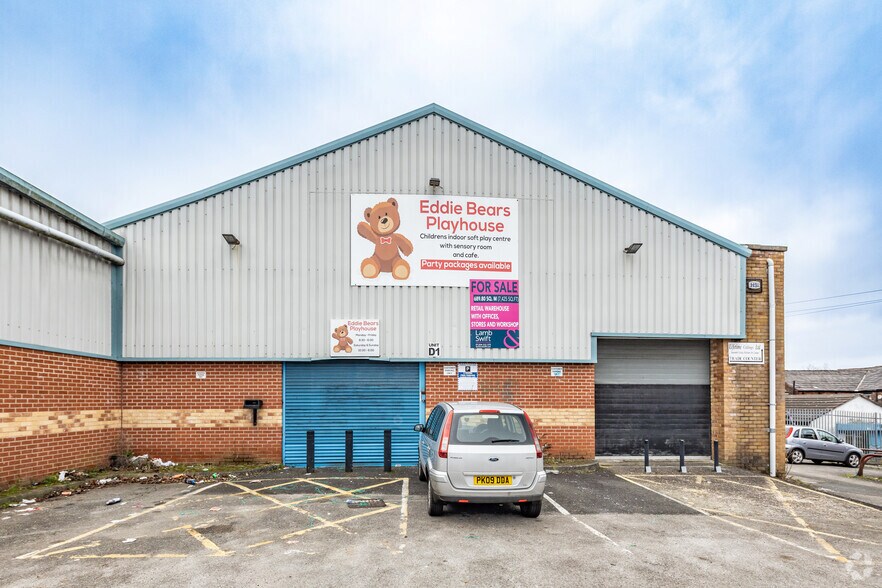 King St, Bolton à louer - Photo de l’immeuble – Image 1 sur 3