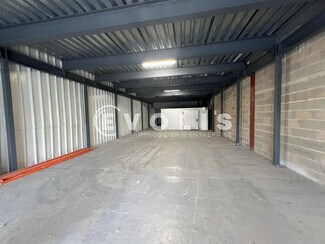 Plus de détails pour Local d'activités à louer