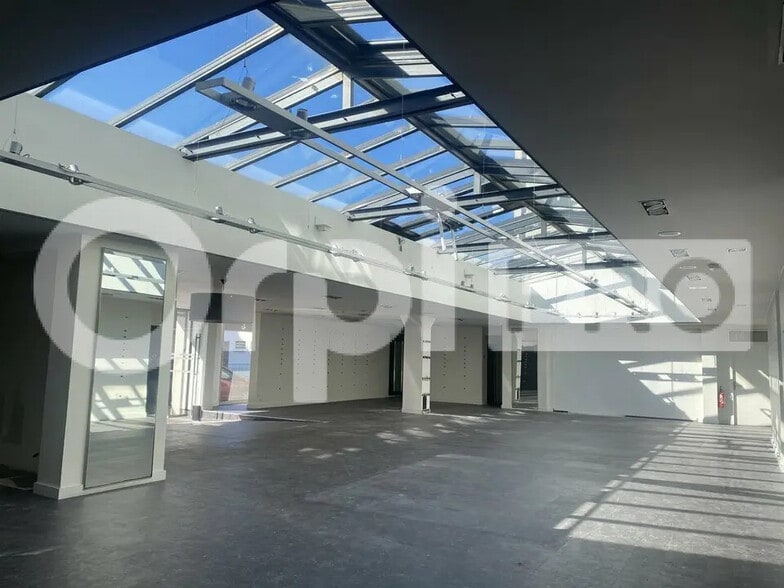 Local commercial dans Le Havre à louer - Photo de l’immeuble – Image 3 sur 8