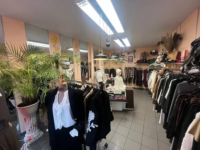 Local commercial dans Le Havre à louer - Photo intérieure – Image 2 sur 4