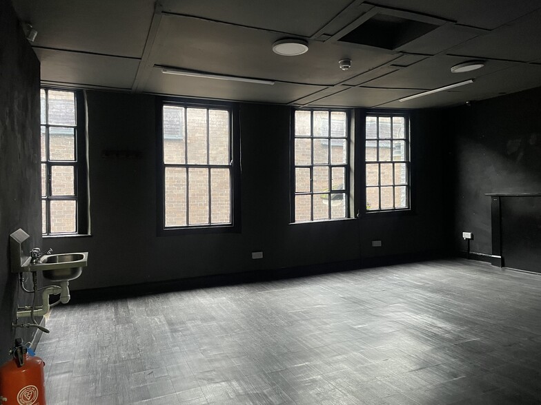 6-8 Slip Inn Ln, Lancaster à vendre - Photo de l’immeuble – Image 3 sur 13
