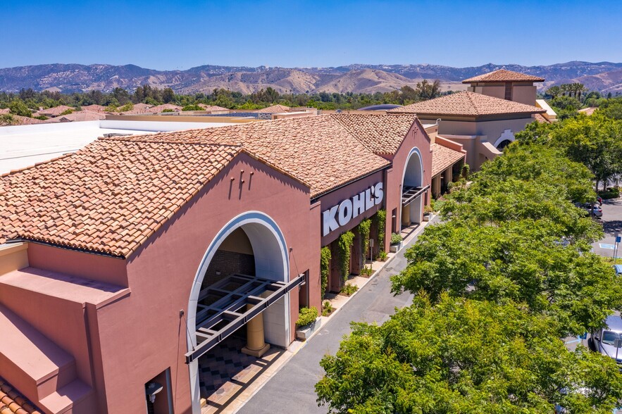 2902-2950 Tapo Canyon Rd, Simi Valley, CA à louer - Photo de l’immeuble – Image 2 sur 4