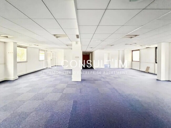 Plus de détails pour Bureau à louer