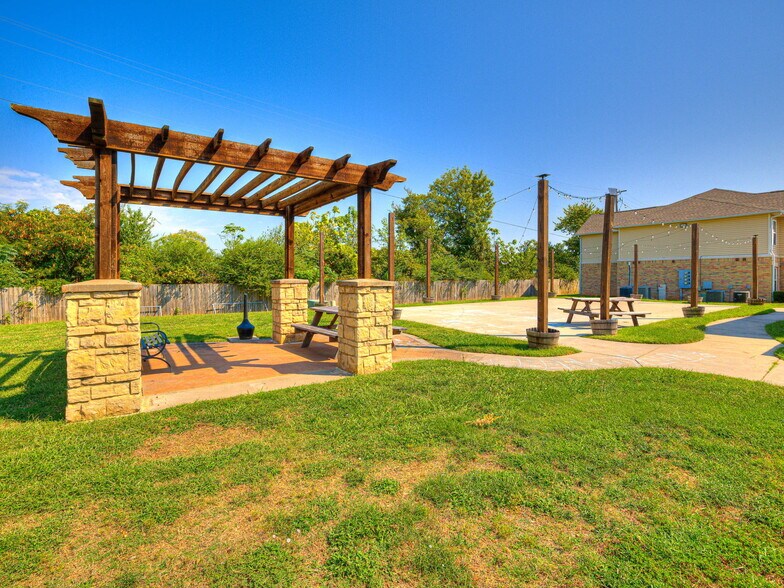 Fort Smith Portfolio portefeuille de 2 biens à vendre sur LoopNet.fr - Photo de l’immeuble – Image 2 sur 115