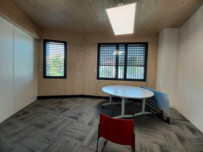 5 Rue Rene Cassin, Marseille à louer - Photo de l’immeuble – Image 2 sur 6