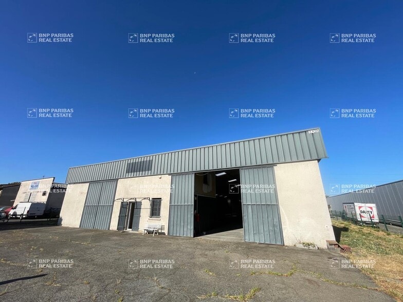 Industriel/Logistique dans Saint-Alban à louer - Photo de l’immeuble – Image 2 sur 11