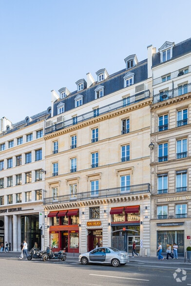 31 Place De La Madeleine, Paris à louer - Photo de l’immeuble – Image 2 sur 7