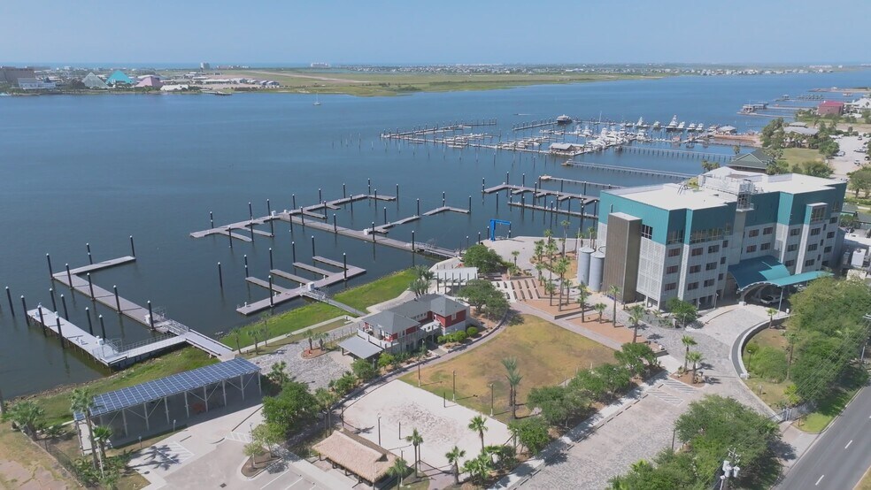 7509 Broadway St, Galveston, TX à vendre - Vidéo sur l’annonce professionnelle – Image 2 sur 60