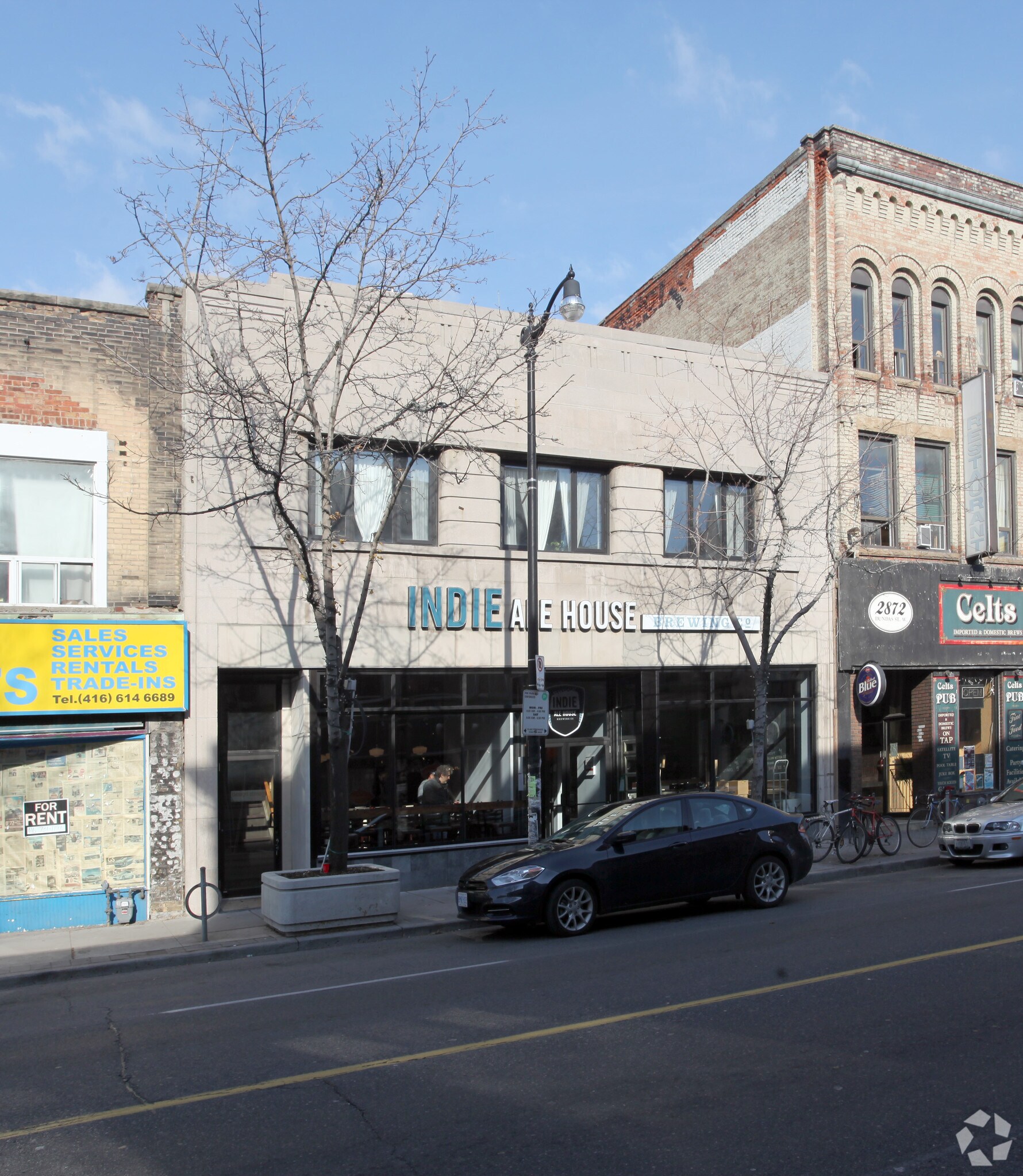 2874-2876 Dundas St W, Toronto, ON à louer Photo de l’immeuble– Image 1 sur 3